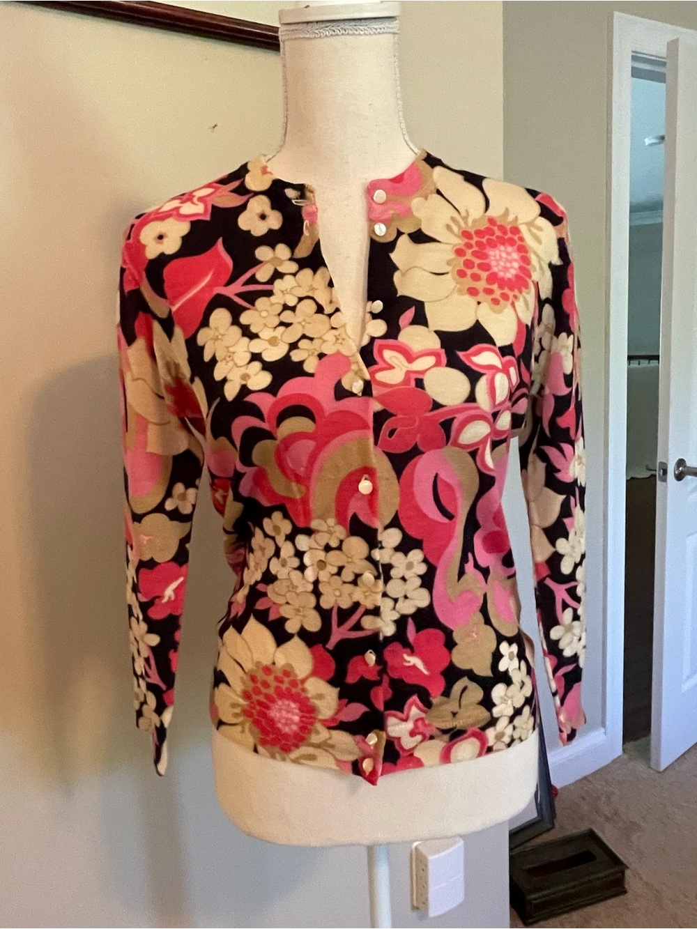 J Crew Size M, Spring/Summer Weight Sweater